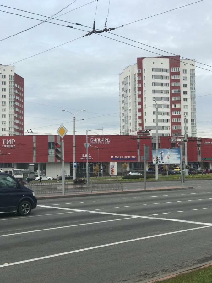 Apartment On Metro Mihalova Minszk Kültér fotó